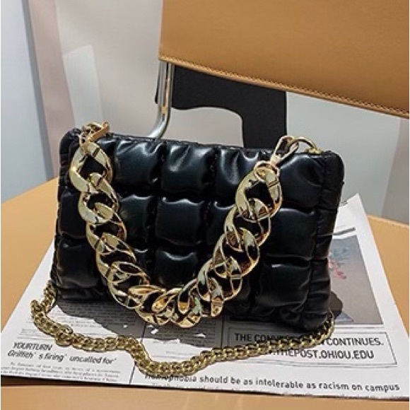 NWOT Stunning 2pcs Set/Black Big Brimmed Fedora Hat /Chain Purse - Picture 7 of 9